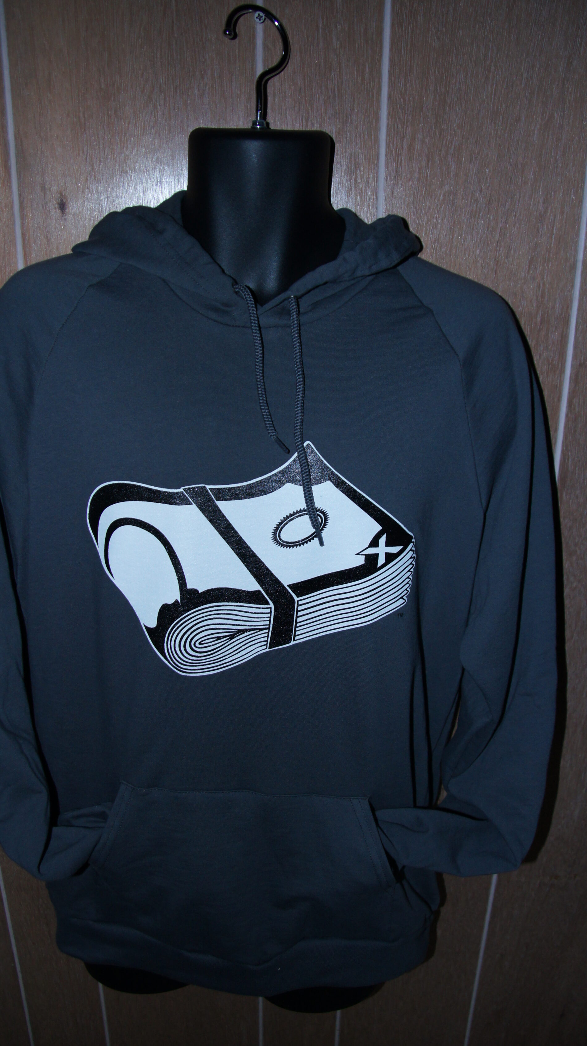 B/W sweatshirt print